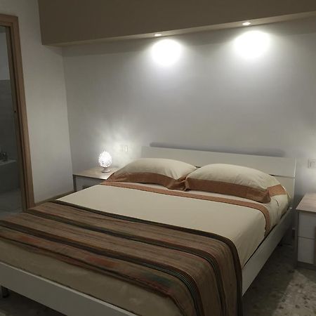 Casa Commenda Apartment Brindisi Bagian luar foto