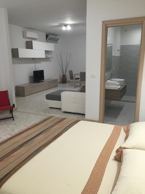 Casa Commenda Apartment Brindisi Bagian luar foto