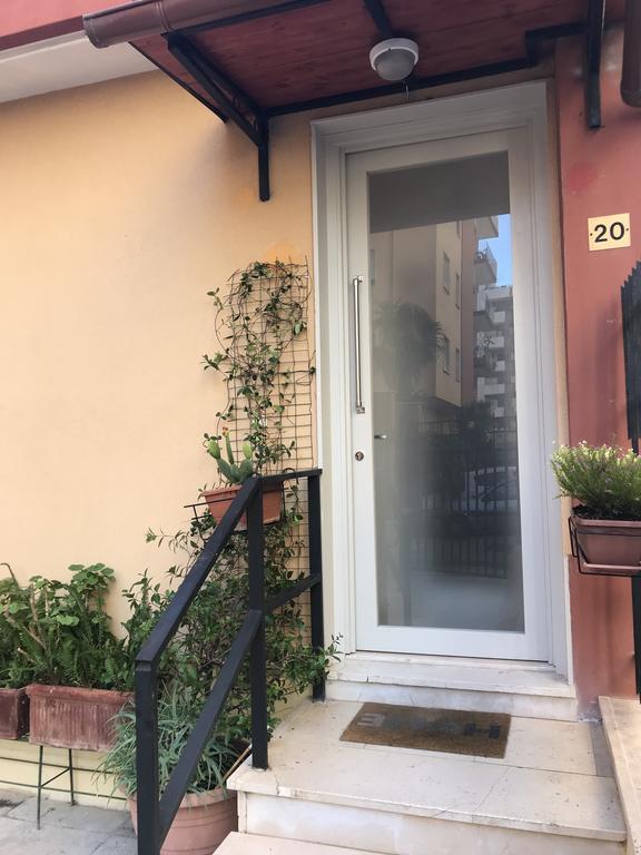 Casa Commenda Apartment Brindisi Bagian luar foto